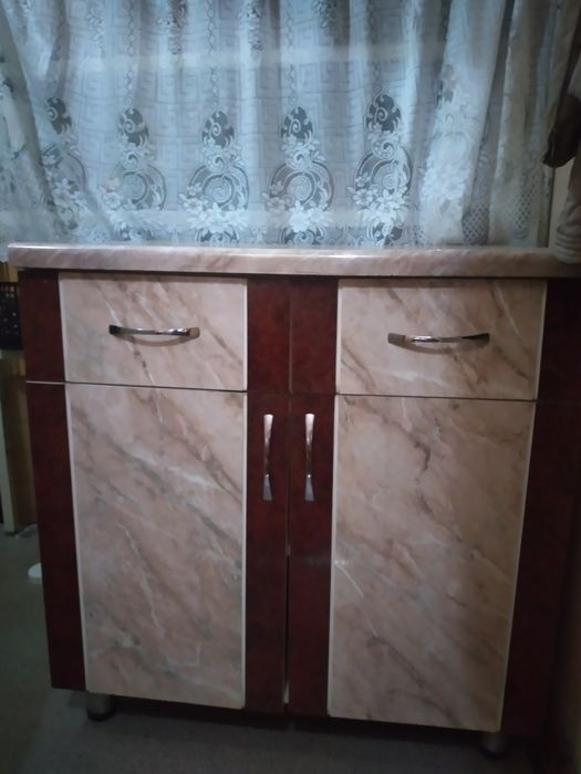 Кухонный шкаф продаётся