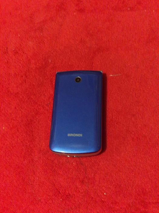Telefon cu clapeta perfect funcțional
