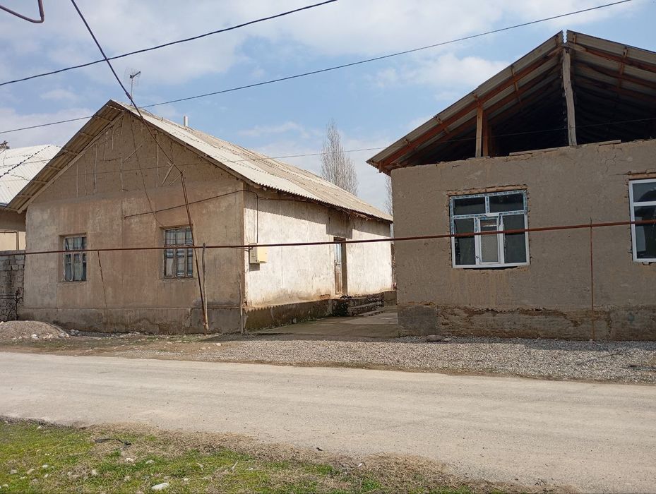 Дом 8 комнатных.
