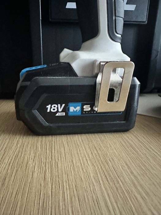 De vanzare trusa skill cu impact si grinder mac