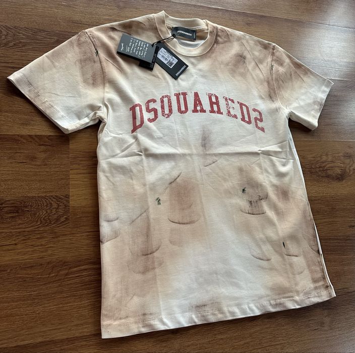 Мъжка,памучна тениска Dsquared в бежево с бяло и червено лого