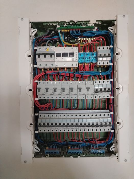 Эликтрик дома уже есть