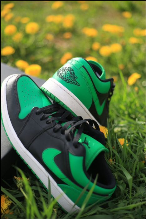 Jordan 1 low Black Lucky Green