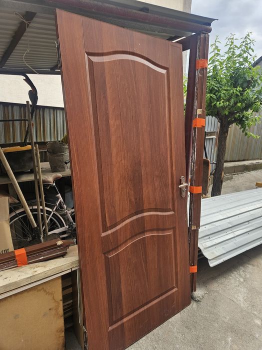 Продам межкомн. Двер бу
