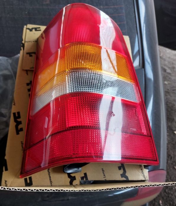 Фонарь задний левый и зеркала на Mercedes Vito. Кузов W638