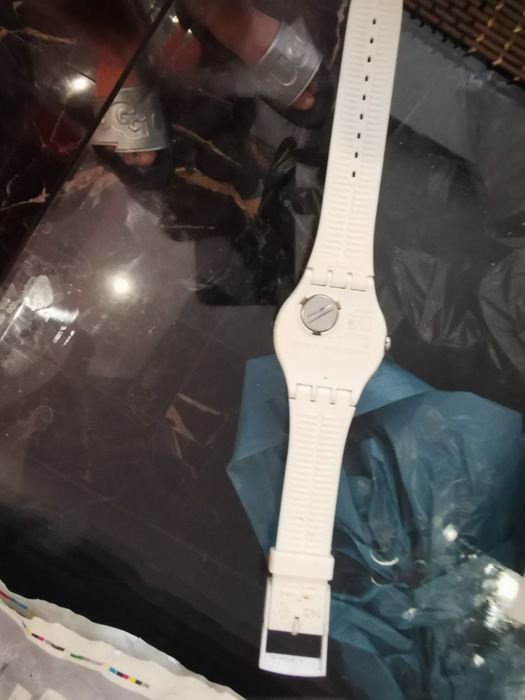 Часовник QQ.. SWATCH