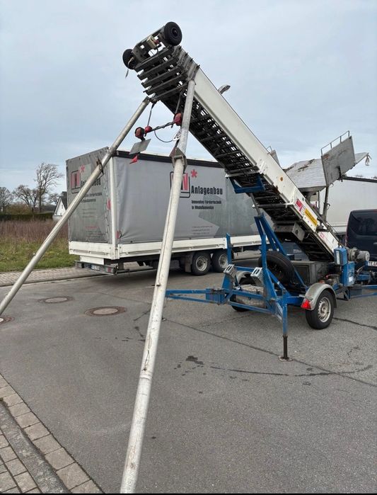 Lift construcții, panouri solare, mutări civile