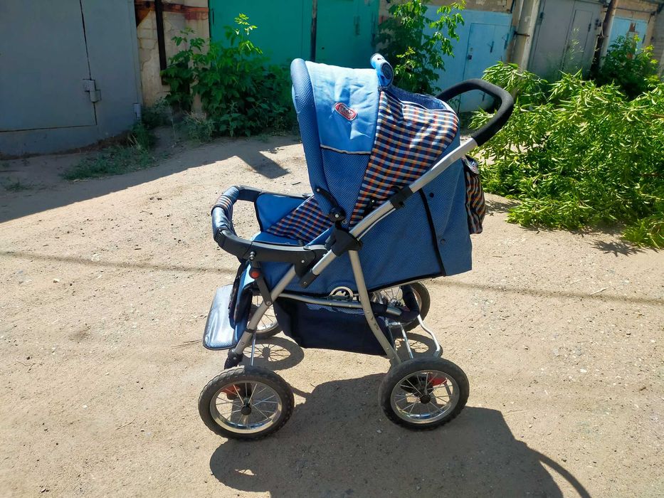 Коляска детская прогулочная