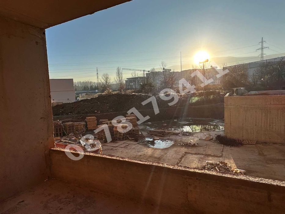 БЕЗ КОМИСИОНА! Продавам 3-стаен апартамент ново стр. в Младост 4