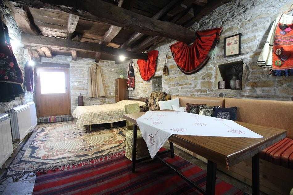 13451 -Истинско Бижу