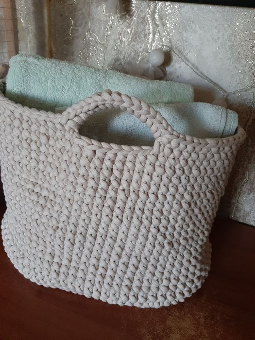 Ръчно плетен кош