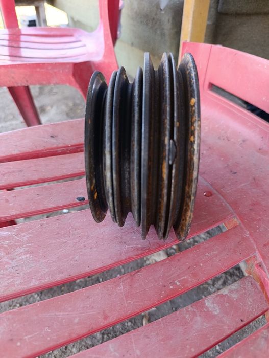 Шкив Тойота Сурф.