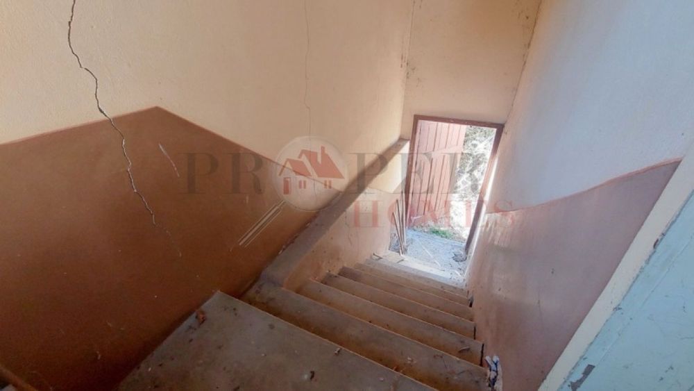 Продажба Къща гр. Габрово - с. Жълтеш 64m² и двор 910m²