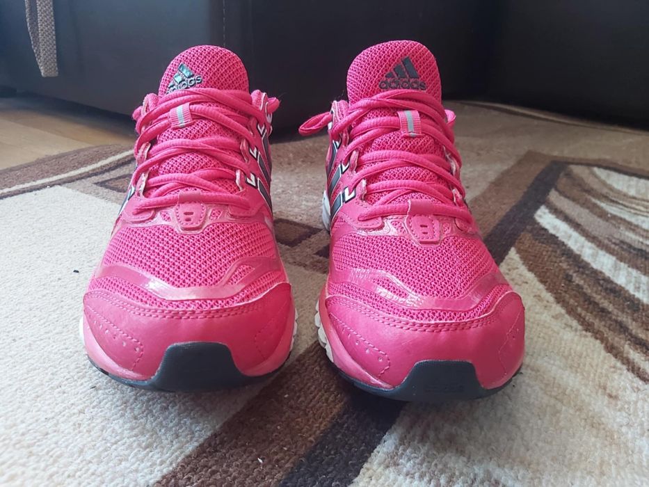 Дамски маратонки Adidas response cushion 22