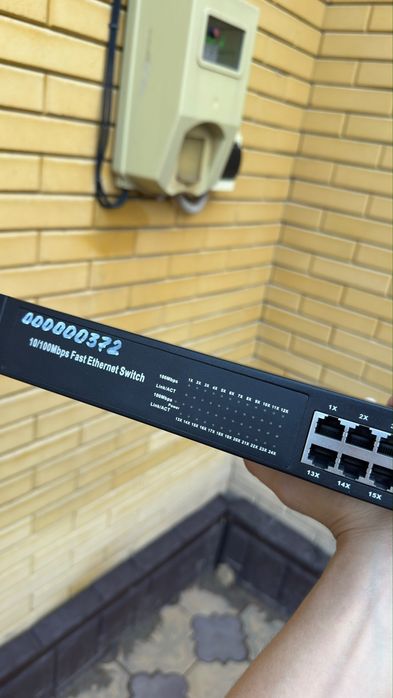 24-Port 10/100Mbps Switch/Коммутатор/Свитч