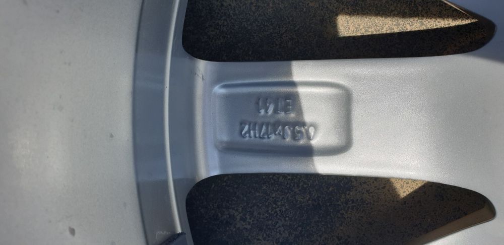 Оригинални лети джанти 17 цола 5х112 от Пасат В8.