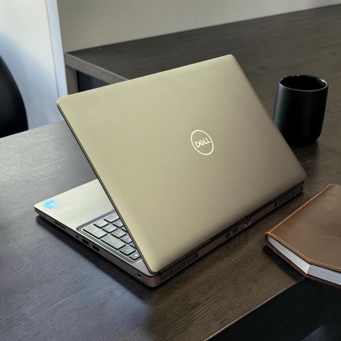 15.6’UHD 4K 600nits/RTX A3000 6GB/Core i7-11850H/Dell Precision 7560/32GB DDR4/512GB SSD