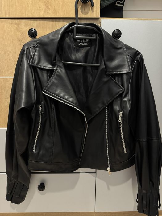 Продам жилетку Zara