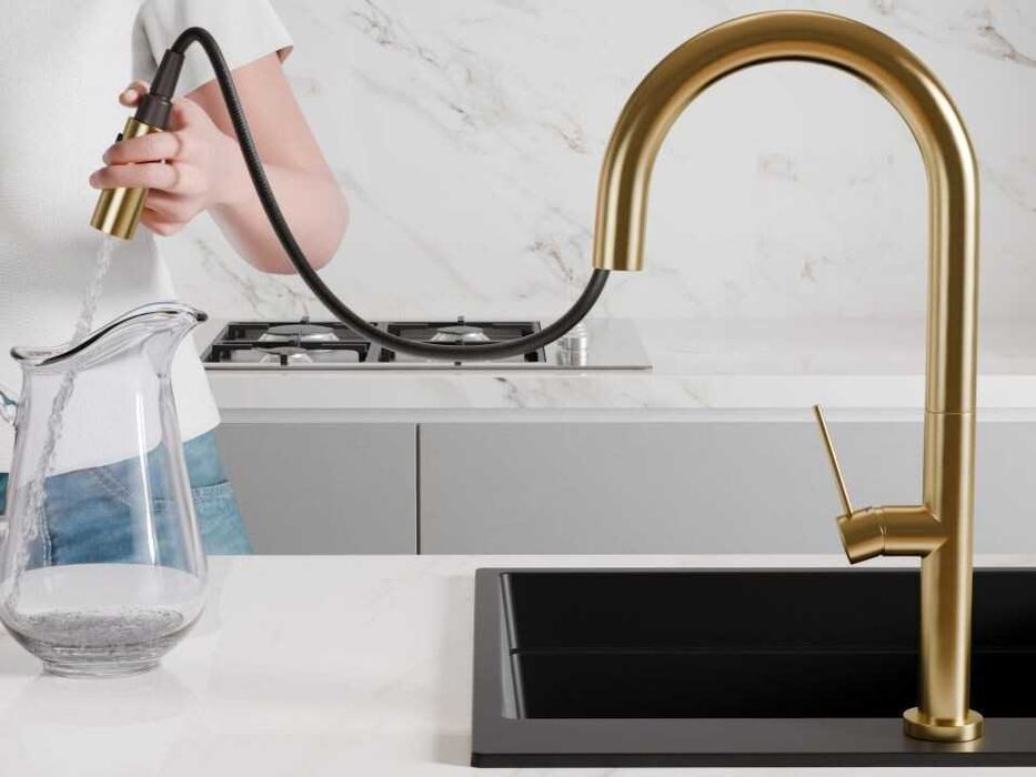 Златен смесител за кухня с изтегляща глава, 2 режима на струя - 9020