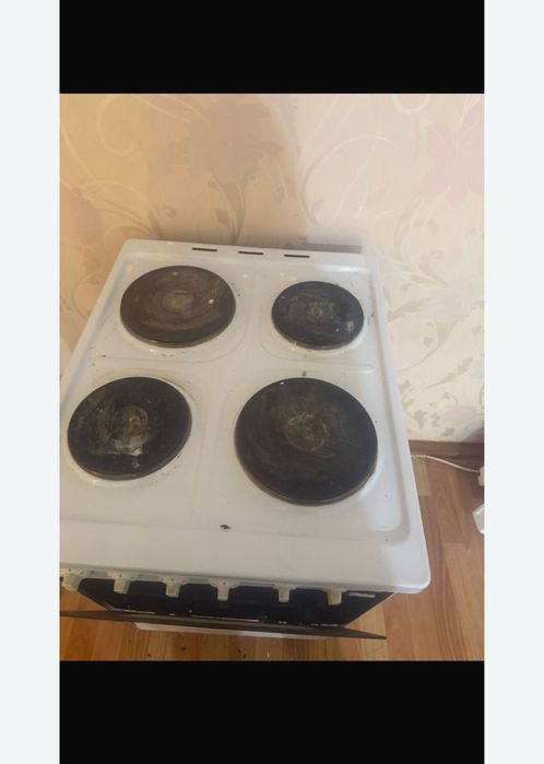 Плита работает 2 комфорка