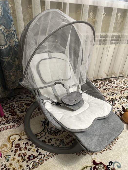 Продам шезлонг детский
