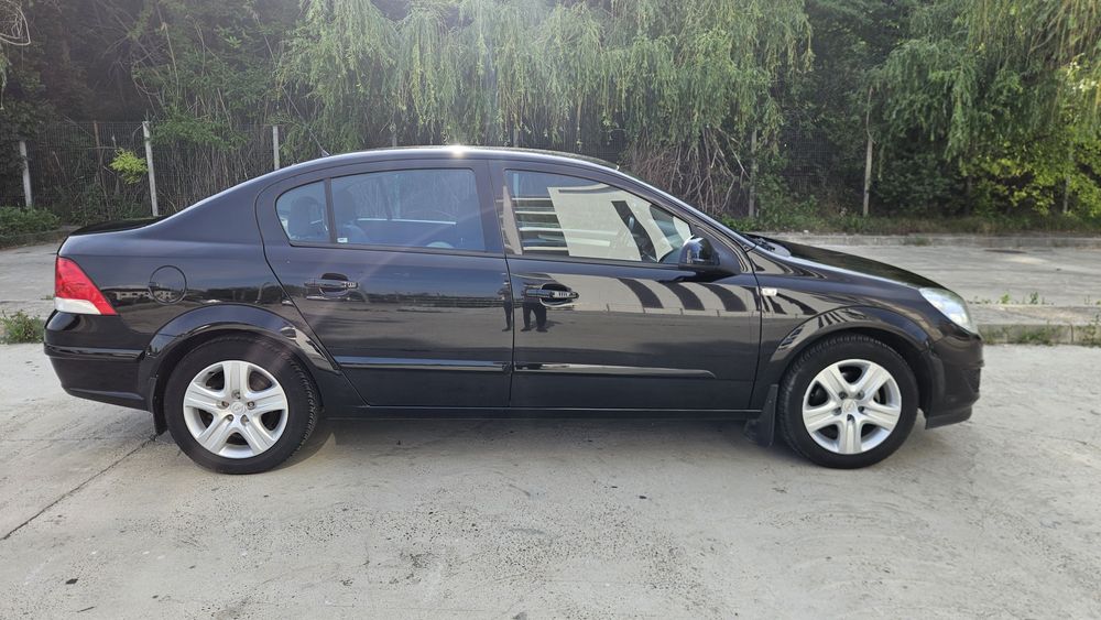 OPEL Astra 2010 — imagine 5