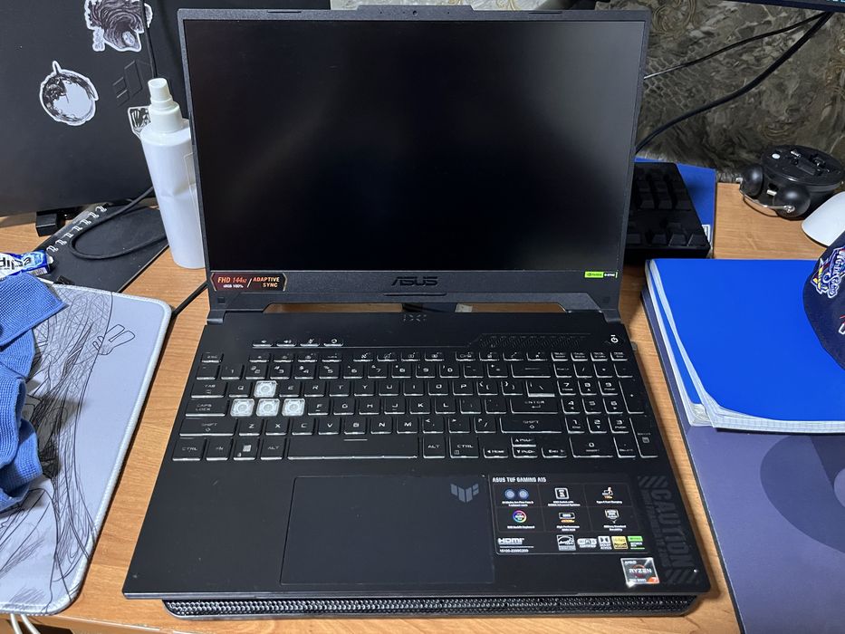 Продам ноутбук asus r7 4060 в подарок мышка и наушники