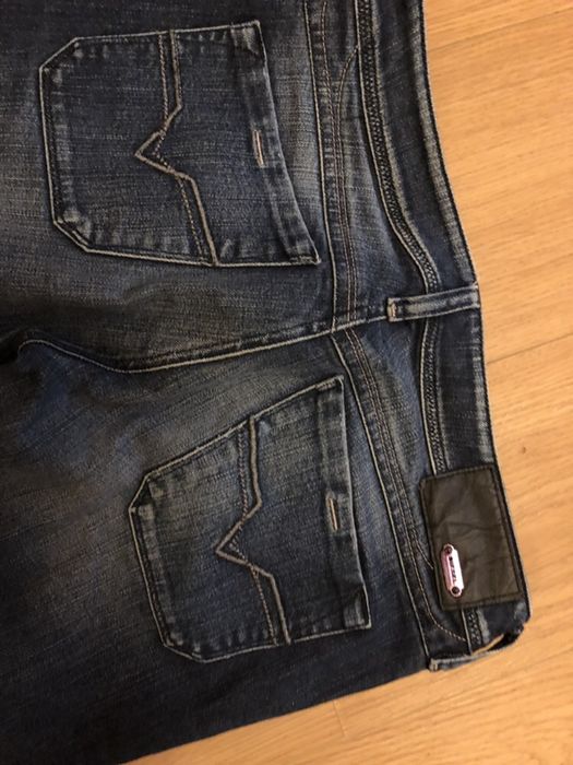 Blugi/pantaloni Diesel marime 36