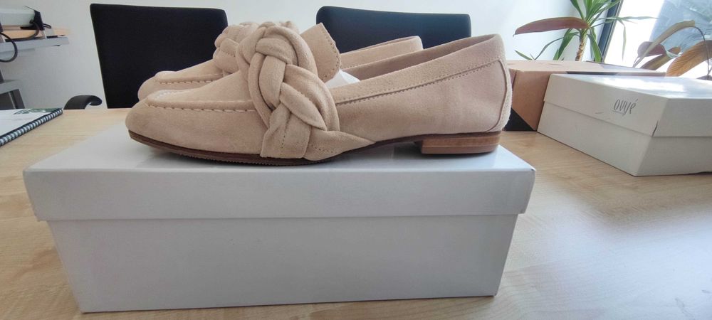 Италиански обувки велур Lestrosa 36 номер, нови