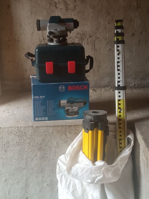 Нивиллер оптический БОСЧ 32 Д  ГОЛД.