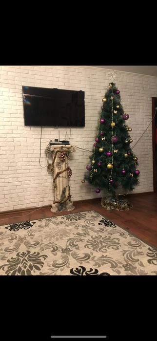 Продам ёлку с игрушками