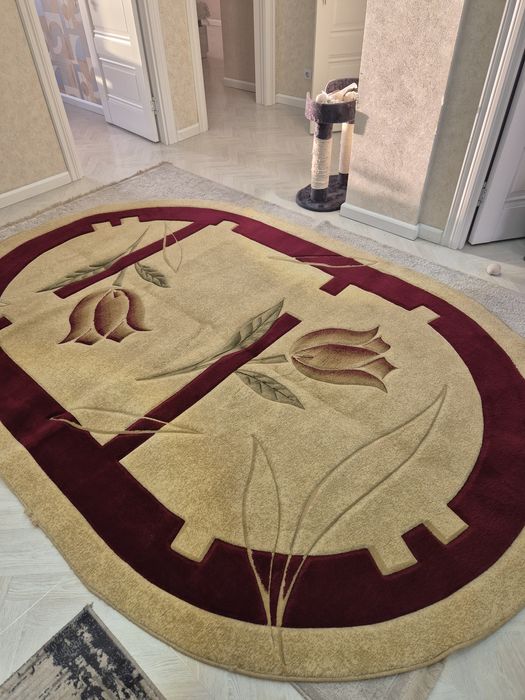 Продаётся ковёр 2 на 3 турецкий