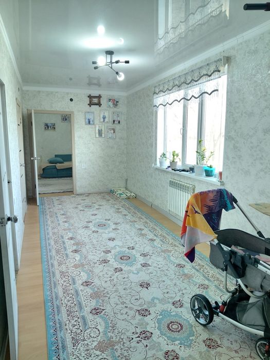 Продаётся дом большой совсем удобствами в центре города,  ост.рядом .