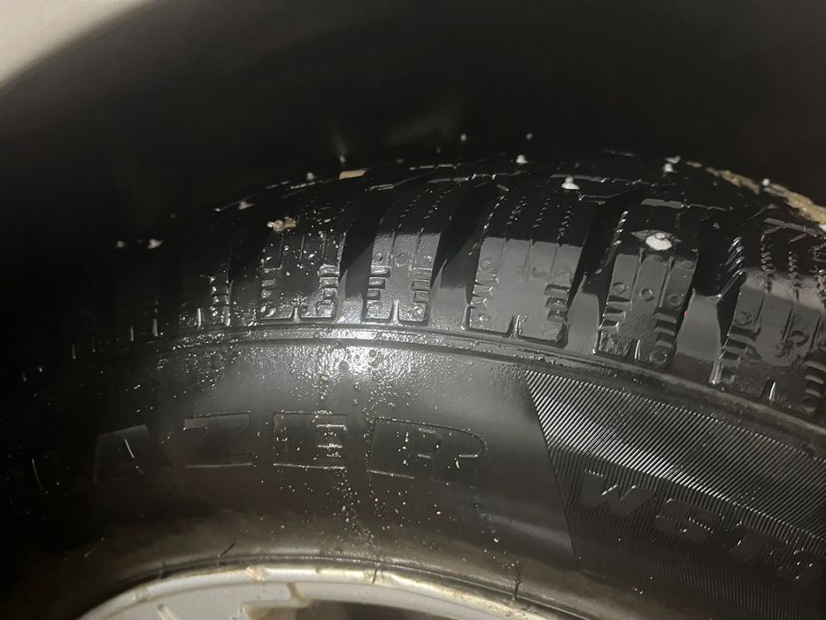 Продам зимние шины