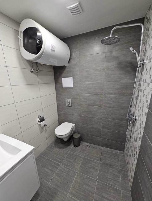 Дава се под наем Двустаен апартамент в Бургас, Лазур - 57 кв.м за 612 € - Снимка #6