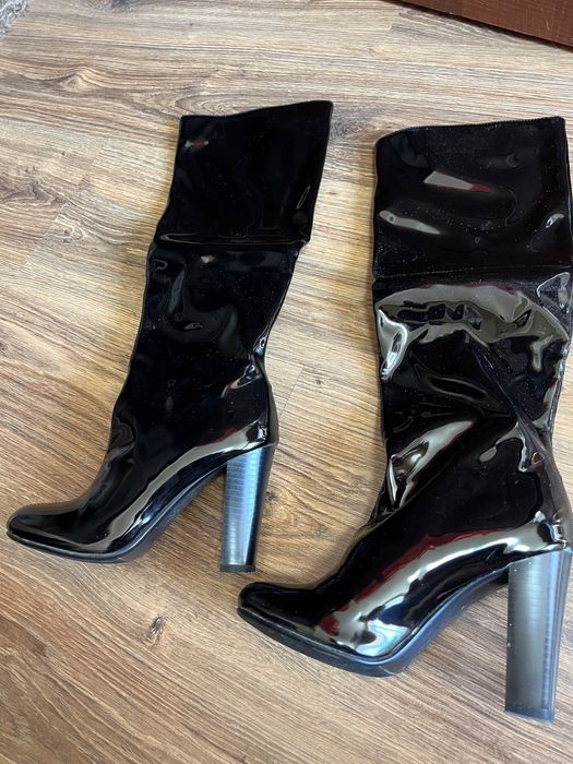 Новые лаковые сапоги 36 р