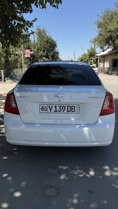 Лассетти 1.8 автомат 2011