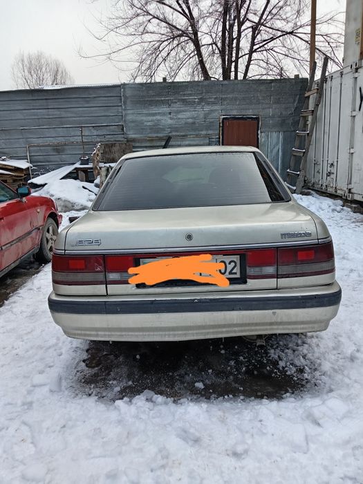 Мазда 626 седан 1990