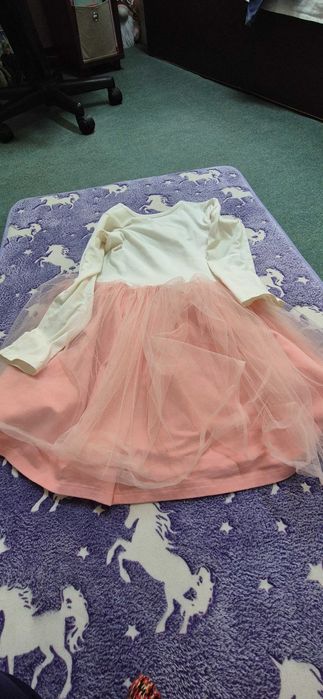 Елегантра рокля с тюл