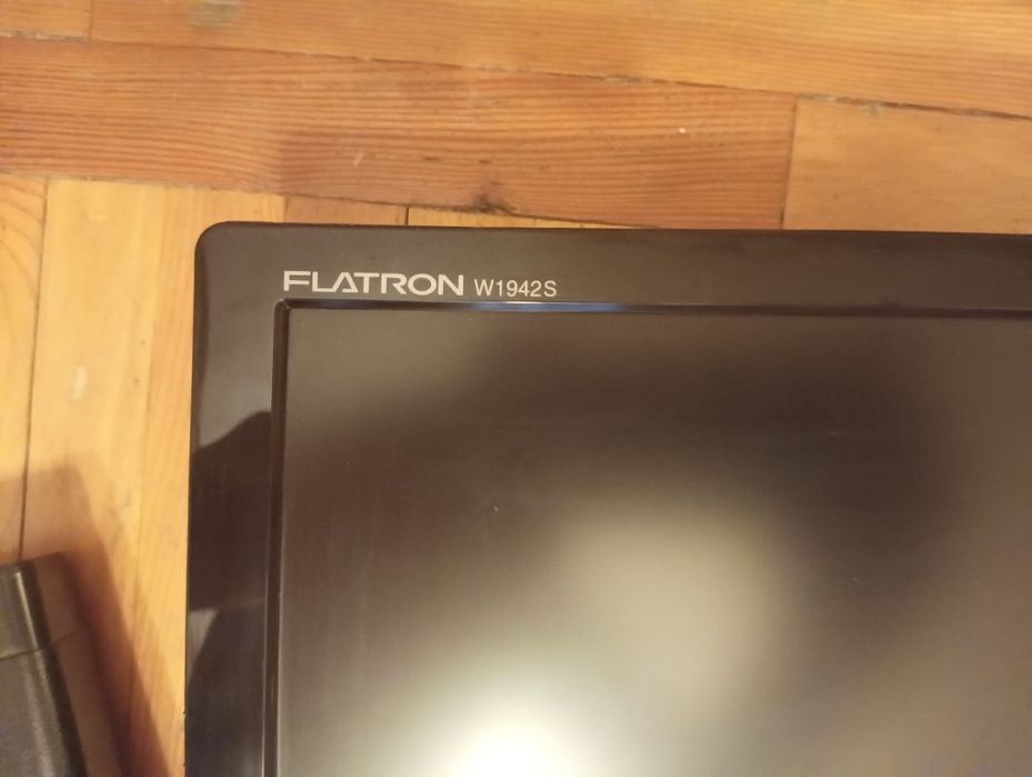 Продам на запчасти или под восстановление .