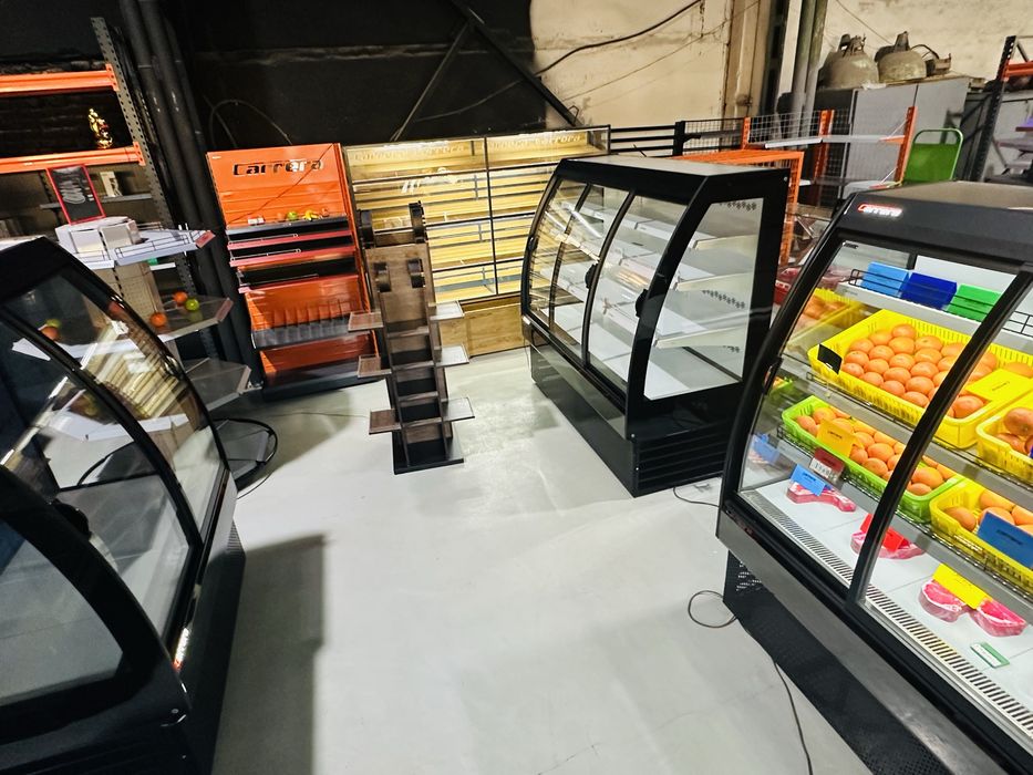 Стеллажи,витрины,прилавки,холодильники,стелажи,лофт