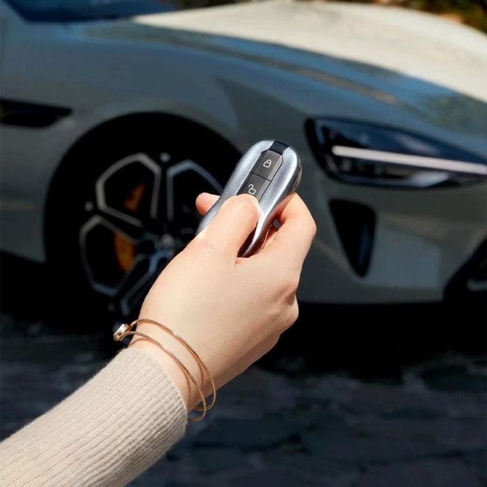 XIAOMI avtomobillari uchun pult