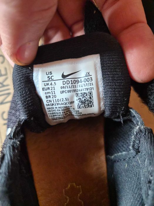 Детски маратонки Найк в безупречно състтояние.