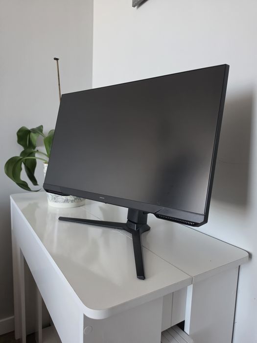 Монитор samsung g3 180hz 24"