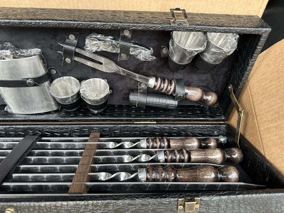 Шашлычный набор (новый) с флягой