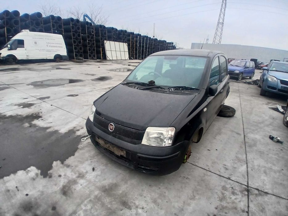 dezmembrez fiat panda