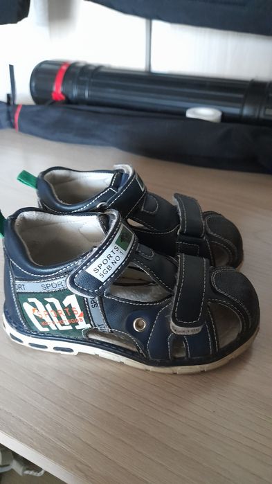 Продам сандалики