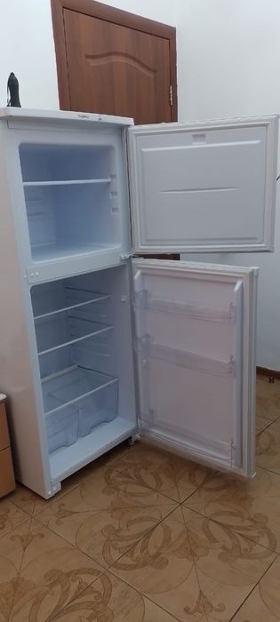 Продаю Холодильник Бирюса 153