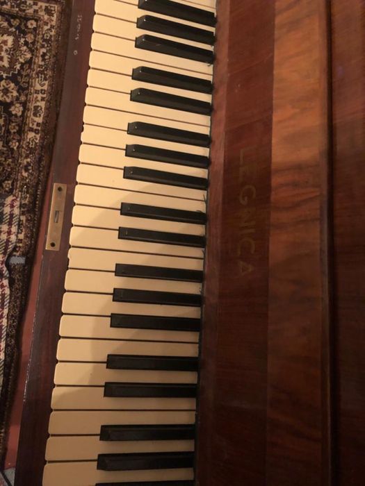 Пианино Legnica (Польша)