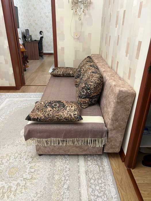 Продаю диван-кровать с ящиком для белья
